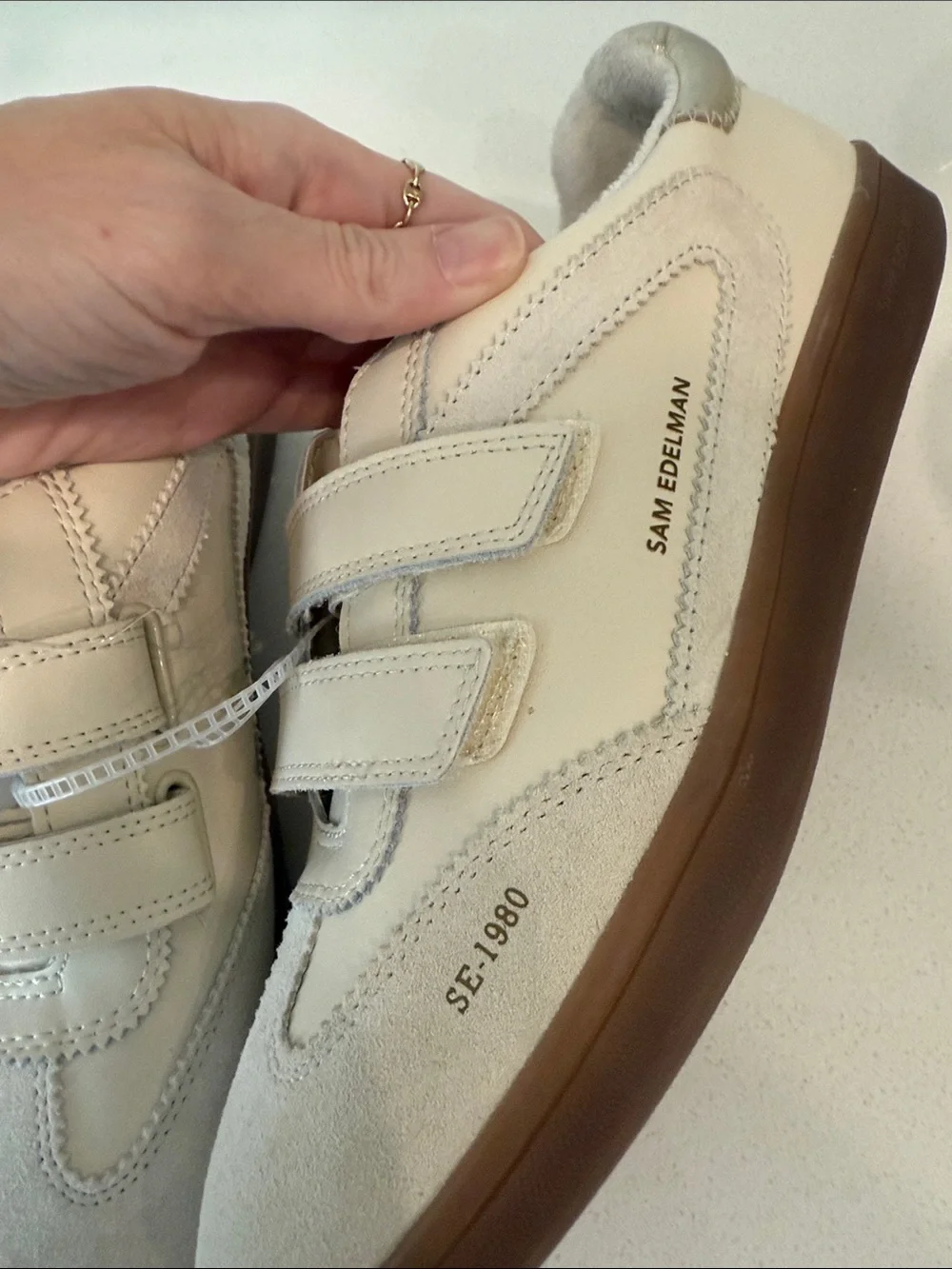 Sam Edelman SE-1980 Velcro Sneakers Cream Gold 10 NWOT